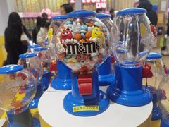 -m豆巧克力世界(上海世茂广场店)