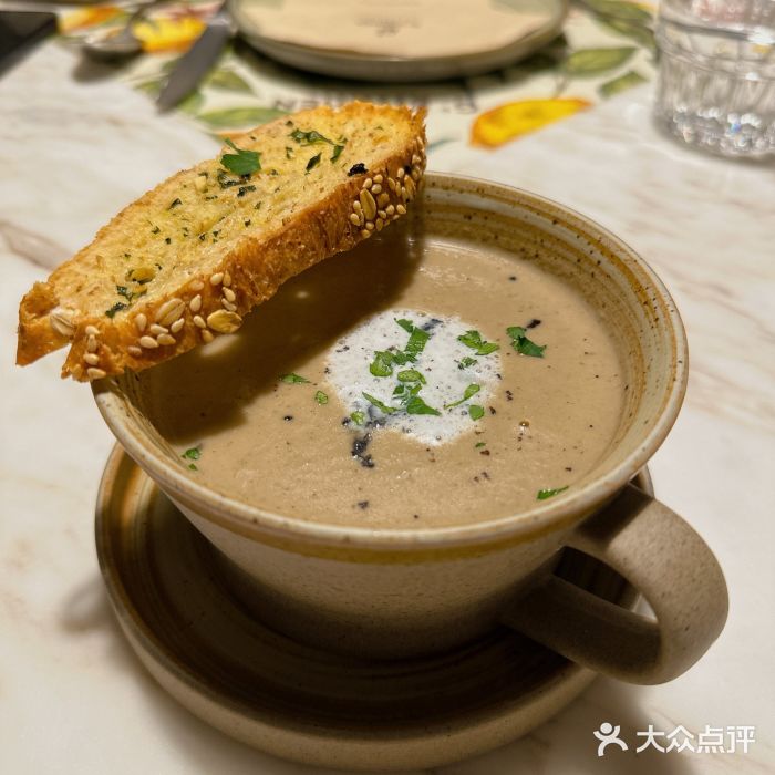 G+KITCHEN(龙湖狮山天街店)奶油蘑菇汤图片