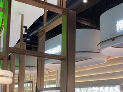-洪氏嗨捞·广东猪肚鸡·椰子鸡火锅(西咸万象城店)