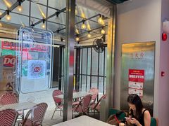 -DQ·蛋糕·冰淇淋(大宁国际商业广场店)