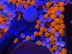 -爱蹦iBOON蹦床运动馆(江汉店)