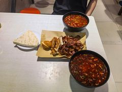 -牵人麻辣粉(粉巷店)