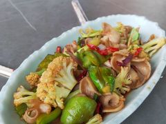 鱿鱼炒时蔬-阿弟特色海鲜餐厅·大排档(平潭店)