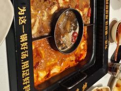 -老牌坊云南鱼豆花火锅(哈西万达店)