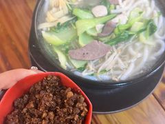 -丽虹云南过桥米线(兴工街店)
