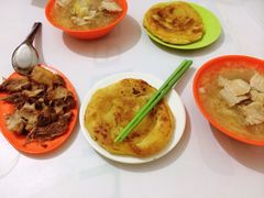 五花肉炖酸菜-欧阳家吊炉饼(九纬路店)