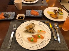三文鱼片-济南鲁能贵和洲际酒店-第六层自助餐厅