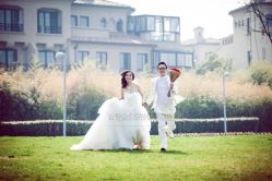 -白雪公主婚纱摄影