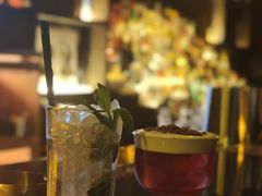 -Bar Fable 寓·药到病除