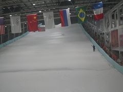-乔波室内滑雪场