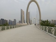 -南京眼步行桥