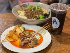 -丁丁猫重庆小面(徐州路店)