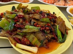 -覃记海鲜美食餐厅