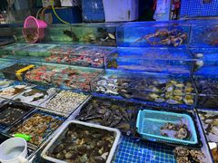 -霞涌市场海鲜摆卖区