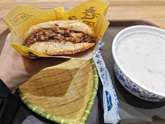 -穆得·老周家牛肉烧饼(普利街店)