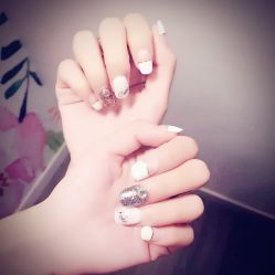 -莉娜美睫·穿戴甲