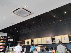 -星巴克(洛阳中州路王府井店)