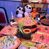 看👀深圳有个萌萌哒的熊猫烫🐼火锅