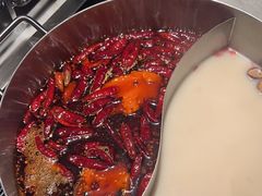 -尚尚仙·酸汤猪手·猪肚鸡火锅(华联万柳购物中心店)