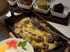 鹅肝芝士焗口蘑-四季民福烤鸭店(王府井东安门店)