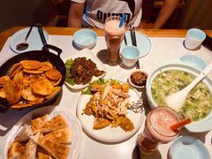就爱手撕鸡-海东头·疙瘩汤(万达四楼店)