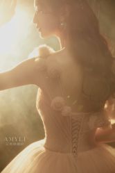 -艾米丽婚纱礼服
