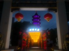 -绳金塔