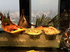 -唐拉雅秀酒店-西锦汇空中BBQ·思创餐厅