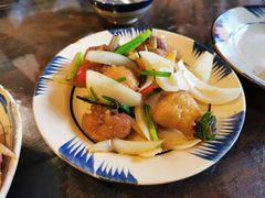 -Cuc Gach Quan Restaurant