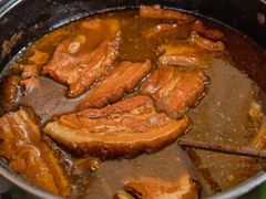 -梁阿婆廿年老牌扣肉糯米饭