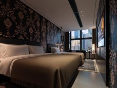 -万泊酒店(长沙五一广场国金中心店)