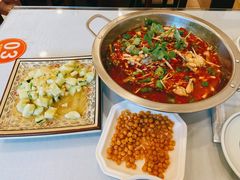 -焱焰鲜锅兔·佳味郑氏·自贡特色菜