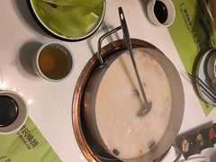 -洪氏嗨捞·猪肚鸡火锅(阳光天地店)