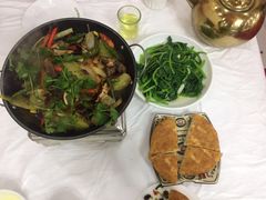 -乡土特色.冷锅鱼.牦牛肉汤锅