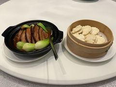 府邸金菜扣肉佐荷叶饼-北京王府井希尔顿酒店·秦唐中餐厅Chynna