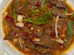 -渝信川菜 · 川味家常菜(财富购物中心店)