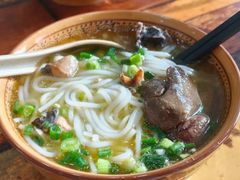 鸡汤米线-正宗李家土鸡米线店