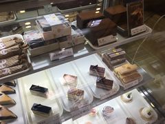 面包甜点陈列柜-樱花糕坊(海寿街店)