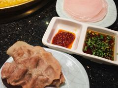 黑猪五花肉-猪啊牛呀羊啊铜盘烤肉(正大广场店)