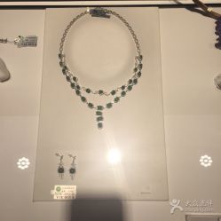 -北京七彩云南翡翠珠宝旗舰店(月坛店)