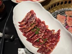 -山川小町·极番烧肉(新地假日广场店)