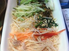 七彩泡沫鸡肉凉米线-雀舞云南菜(乐客城店)
