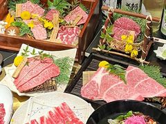 -山川小町·极番烧肉(新地假日广场店)