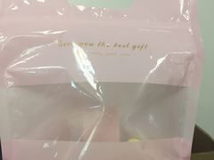 -顶东面包花园·生日蛋糕(世博店)