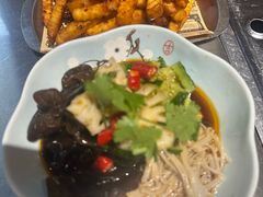 -马路牙子烧烤音乐酒馆(望京店)