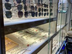 -铭镜都眼镜·蔡司·依视路·凯米