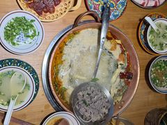 -洱火云南酸菜牛肉火锅(石景山当代商城店)