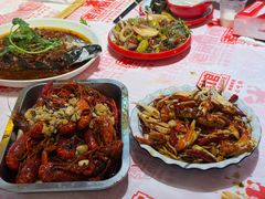 -老闵田螺馆·南昌市井菜·特色小吃(总店)