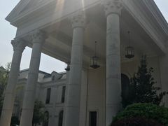 -上海玫瑰园度假酒店