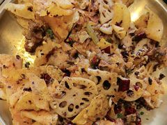 -川流不息·地道川菜·小龙虾(松东路店)